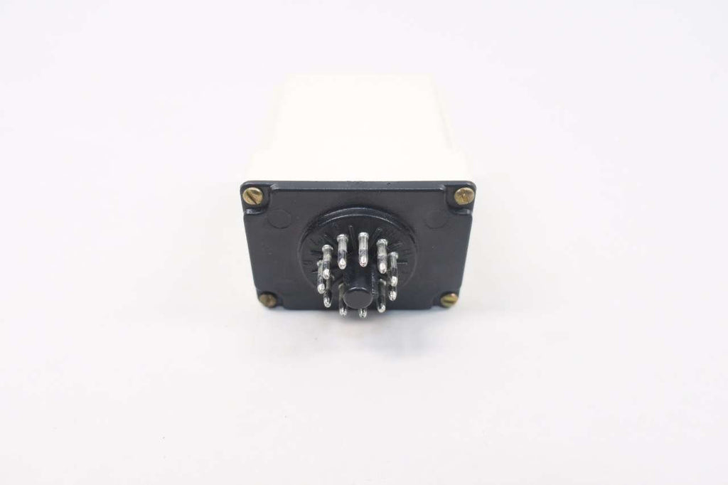 NEW SQUARE D 9050JCK21V20 SOLID STATE RELAY 120V-AC/110V-DC 0.1-10SEC D536895
