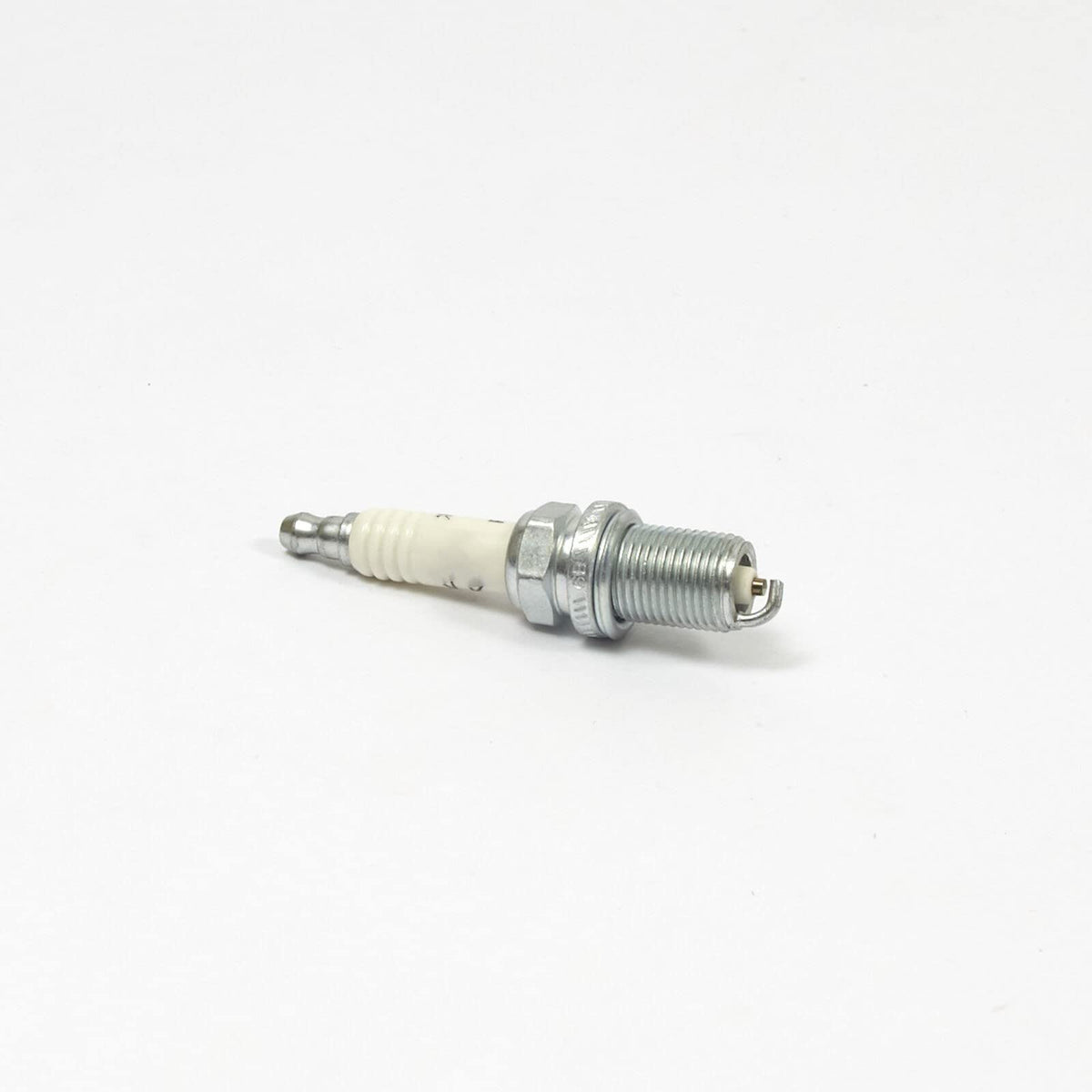 555737 Spark Plug Replacement for Briggs and Stratton OEM