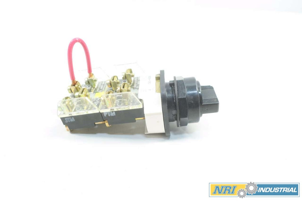 ALLEN BRADLEY 800H-JR2 3-POSITION SELECTOR SWITCH SER F D580564