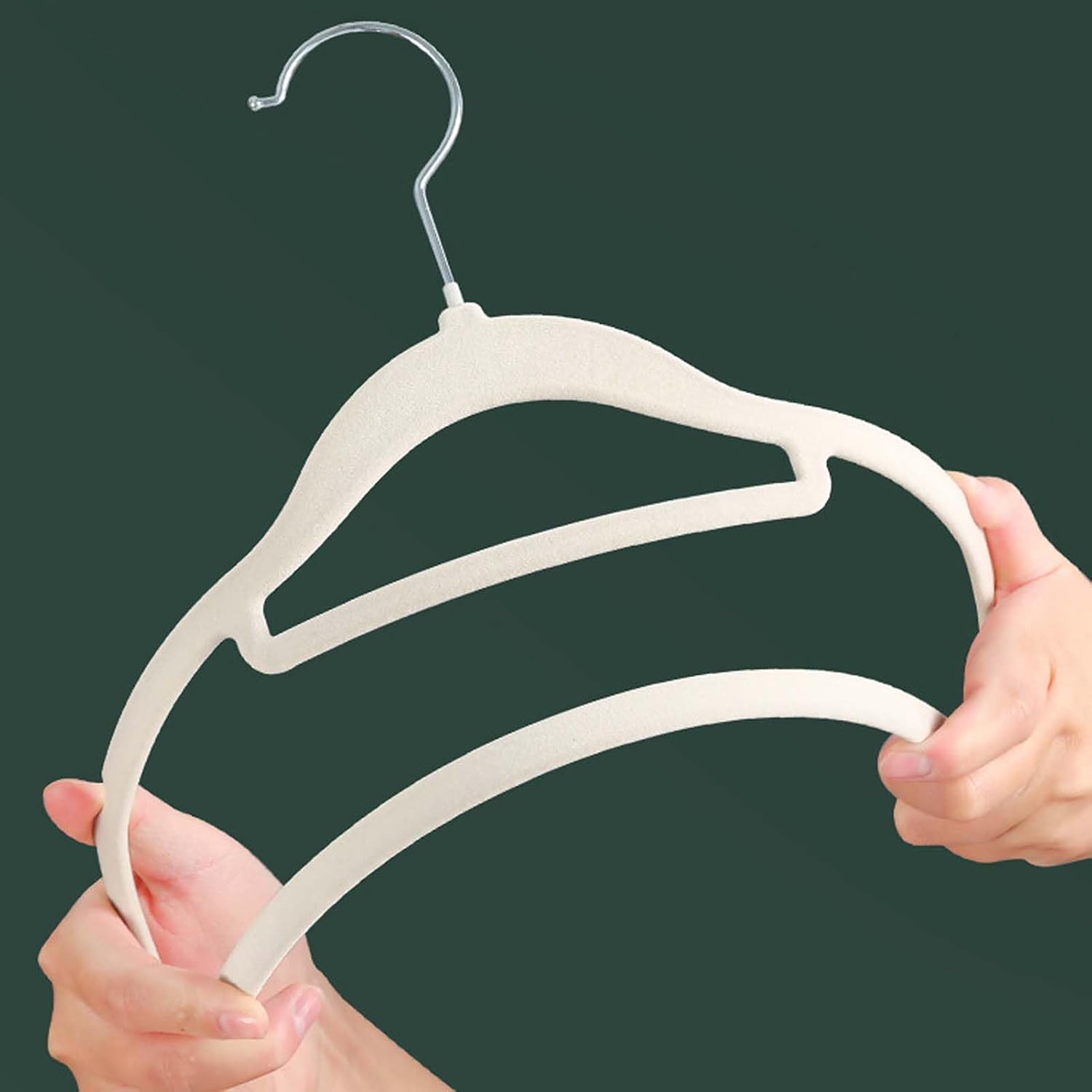 Velvet Clothes Hangers Set, Space-Saving Flocked Hangers for Shirts, Jackets, Coats, Non-Slip Velvet Hangers with