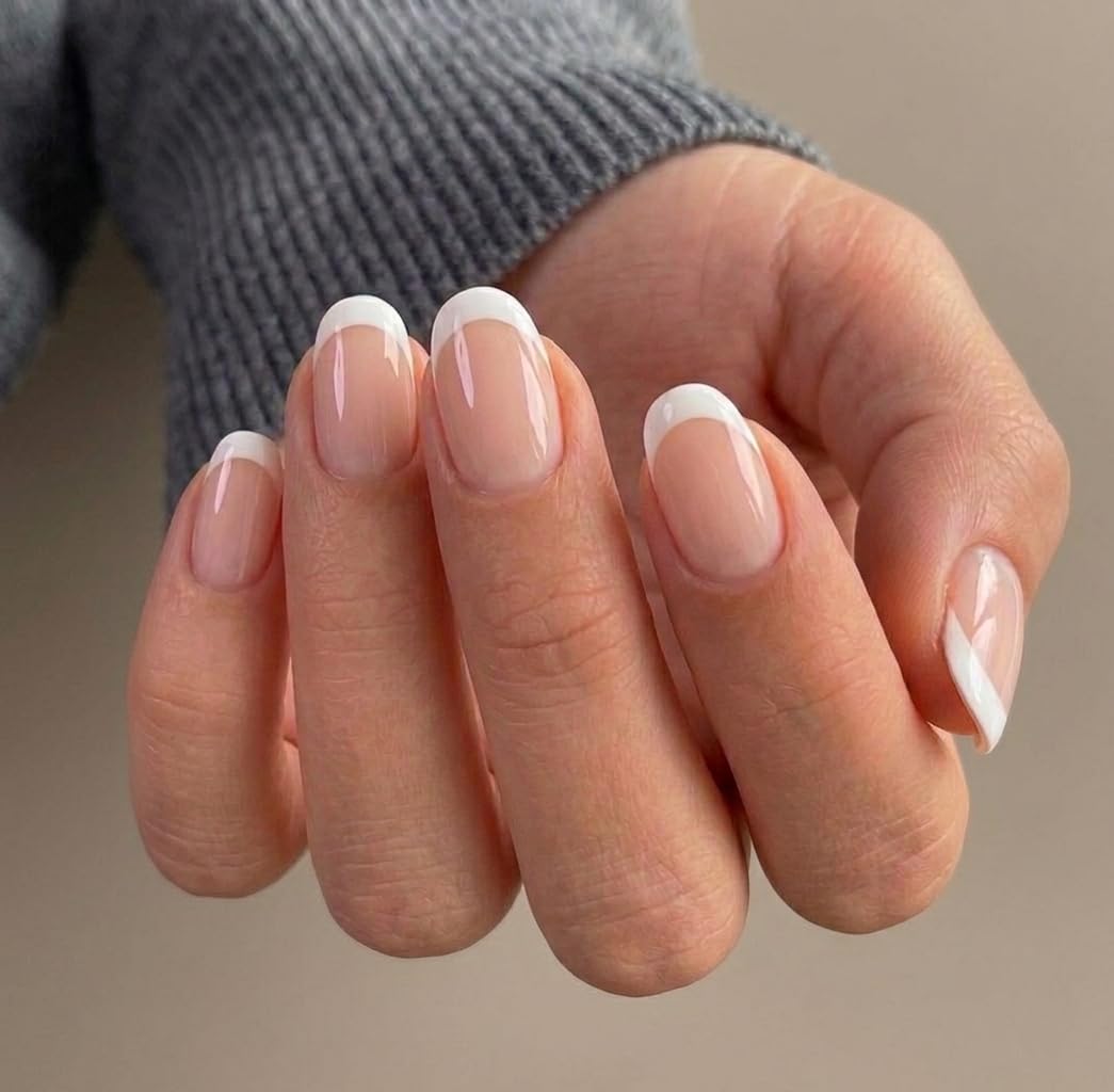 French Tip Press On Nails Short Oval Nude Fake Nails with Glue