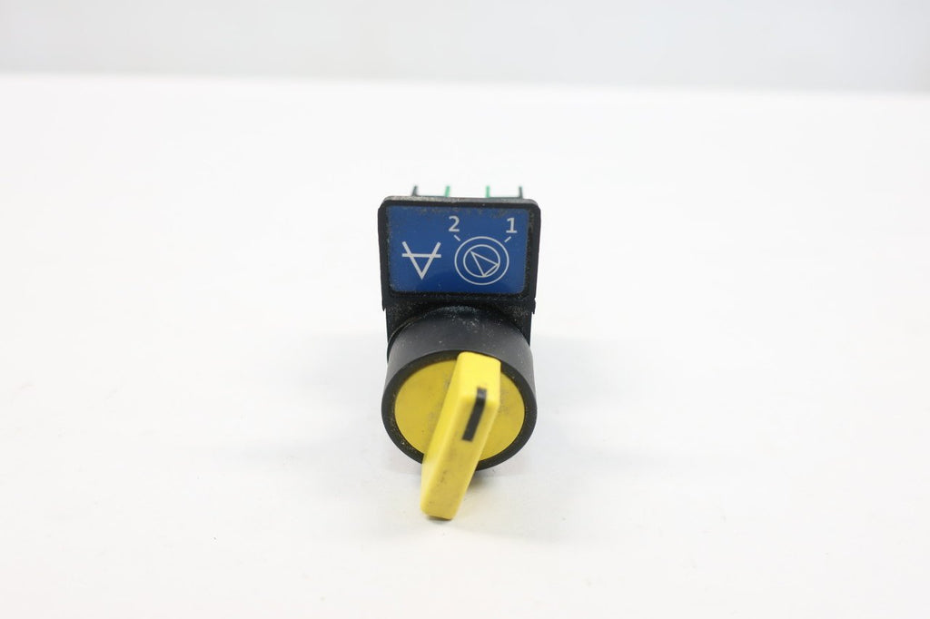 ALLEN BRADLEY 800E-3X10 Yellow 3-Position SELECTOR Switch SER A D608273