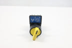 ALLEN BRADLEY 800E-3X10 Yellow 3-Position SELECTOR Switch SER A D608273