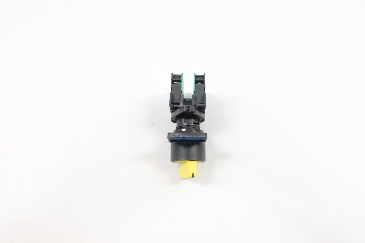 ALLEN BRADLEY 800E-3X10 Yellow 3-Position SELECTOR Switch SER A D608273