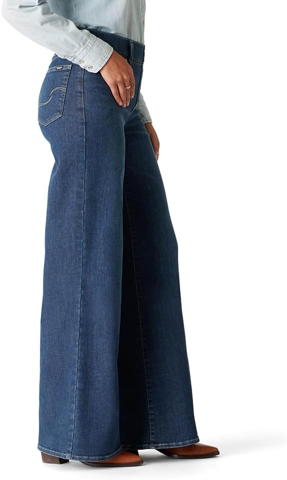 Women's Totally Shaping Pull on Wide Leg Jeans