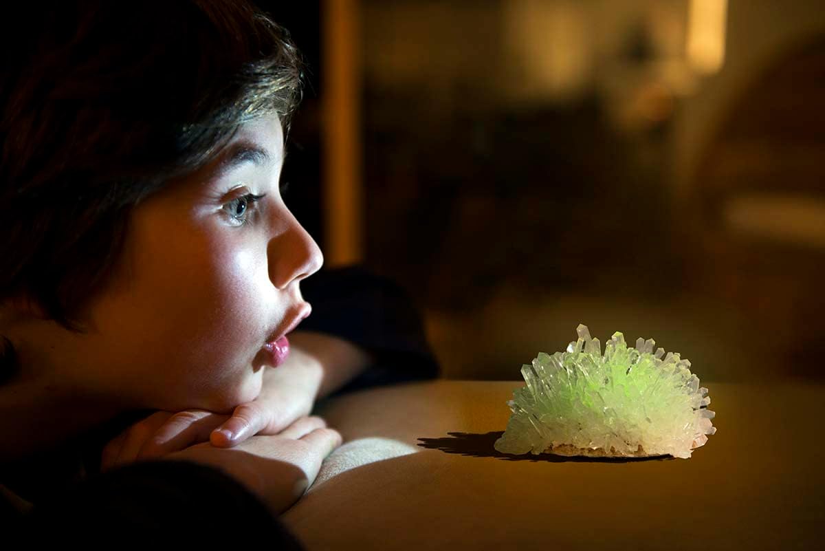 Glow Crystal Growing Kit - Grow a DIY Crystal Experiment Specimen, A Great Educational STEM Toys Crystal Making Gift