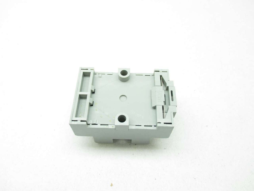 Idec Relay Socket, 8Pin, 10A, 300V - SR2P-05