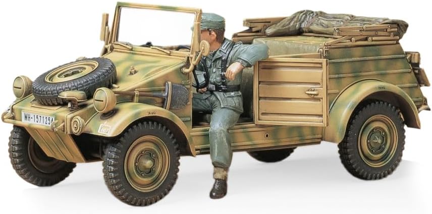 35213 1/35 German Kubelwagen Type 82 Plastic Model Kit
