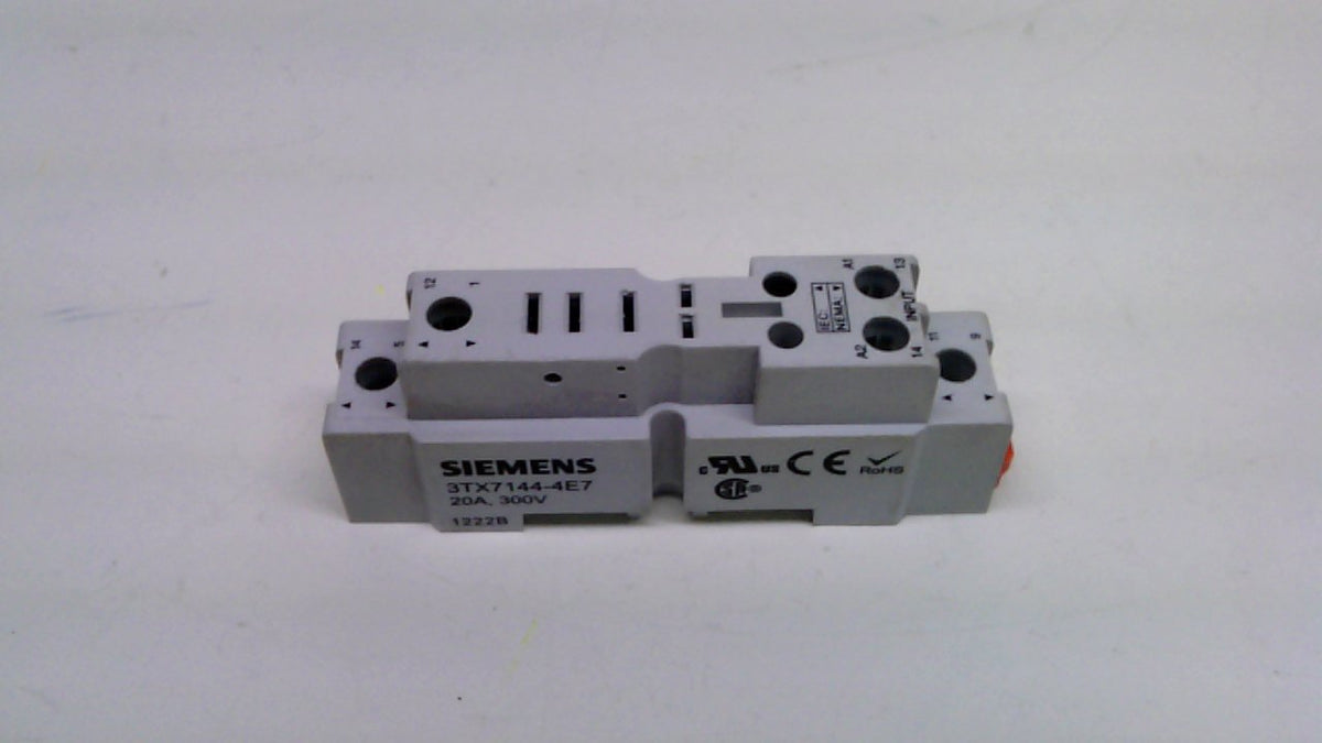 FURNAS ELECTRIC CO 3TX7144-4E7 DIN Rail Mount, 20 AMP, 300 V, Relay Socket