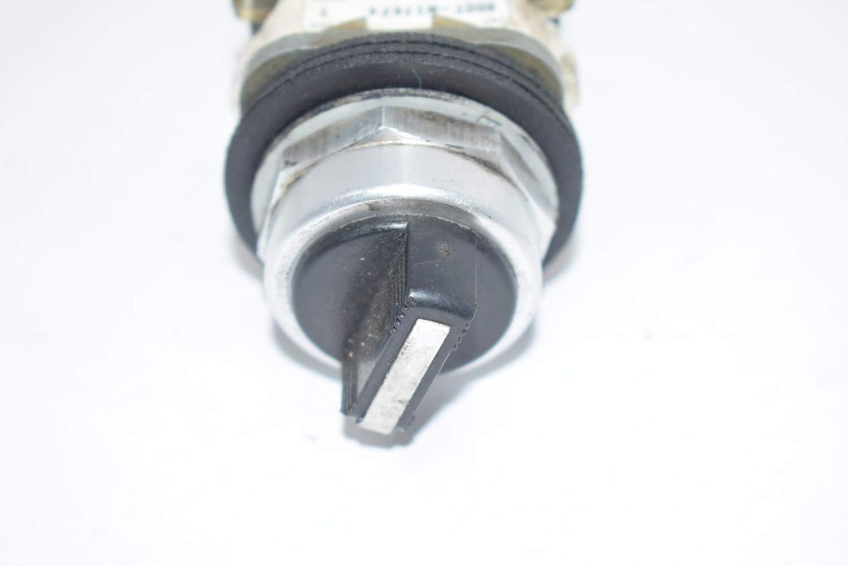 Allen Bradley 800T-N17KF4 Selector Switch