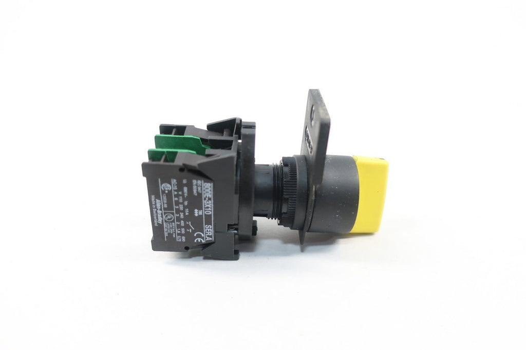 ALLEN BRADLEY 800E-3X10 Yellow 3-Position SELECTOR Switch SER A D608273