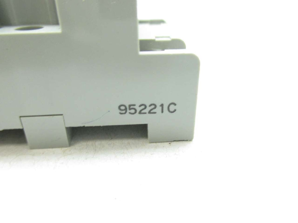Idec Relay Socket, 8Pin, 10A, 300V - SR2P-05