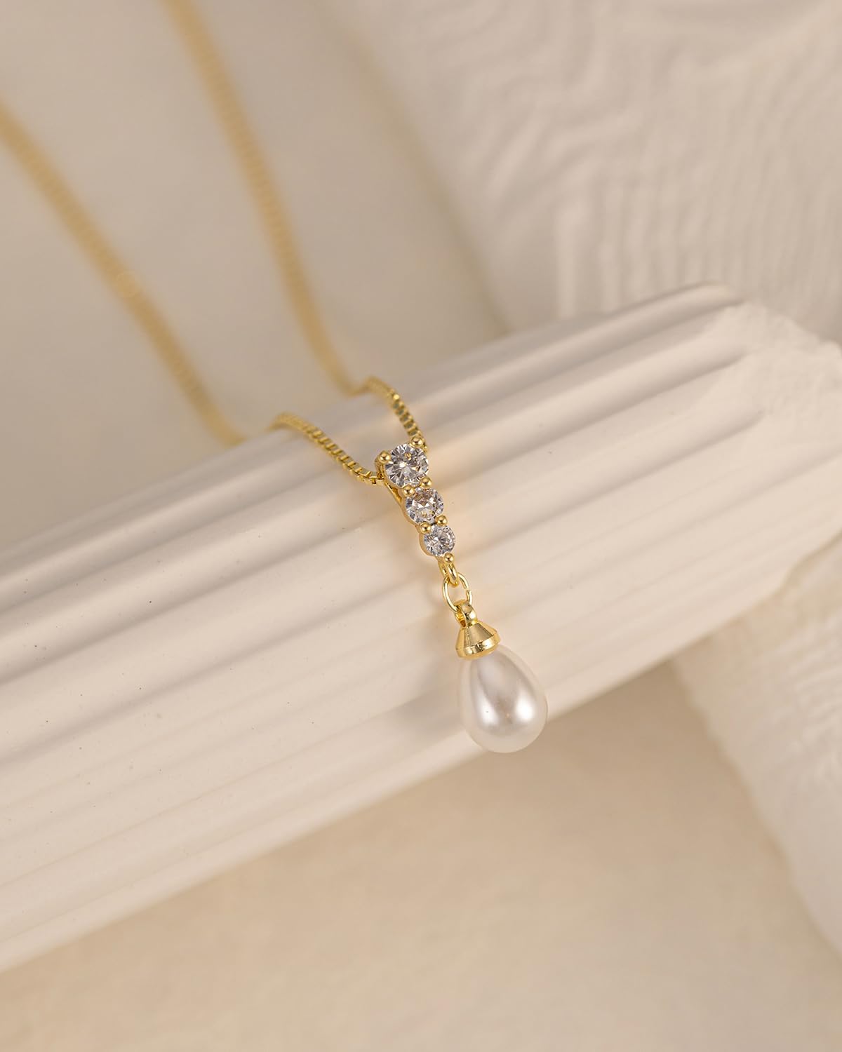 Pearl Necklace for Women- 14K Gold-plated/White Gold-plated Dainty Pearl Necklace for Women