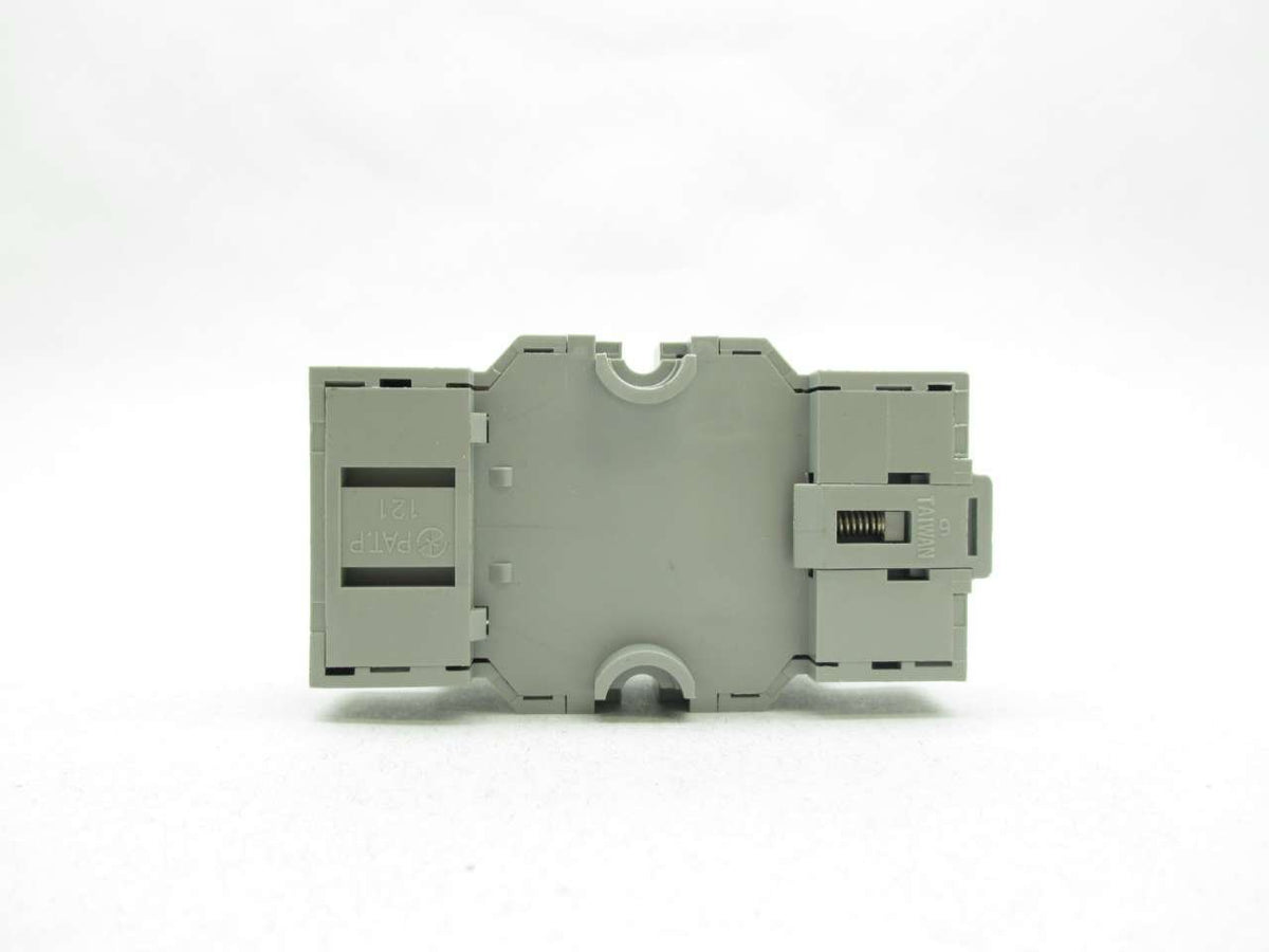 Idec Relay Socket, 11Pin, 10A, 300V - SH3B-05