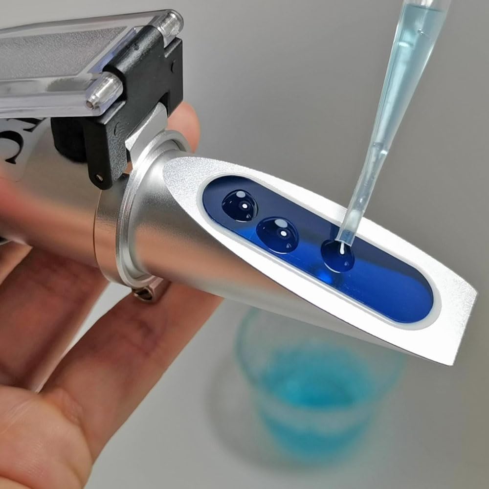 Brix Refractometer with ATC, Dual Scale - Specific Gravity & Brix, Hydrometer in Wine Making and Beer Brewing
