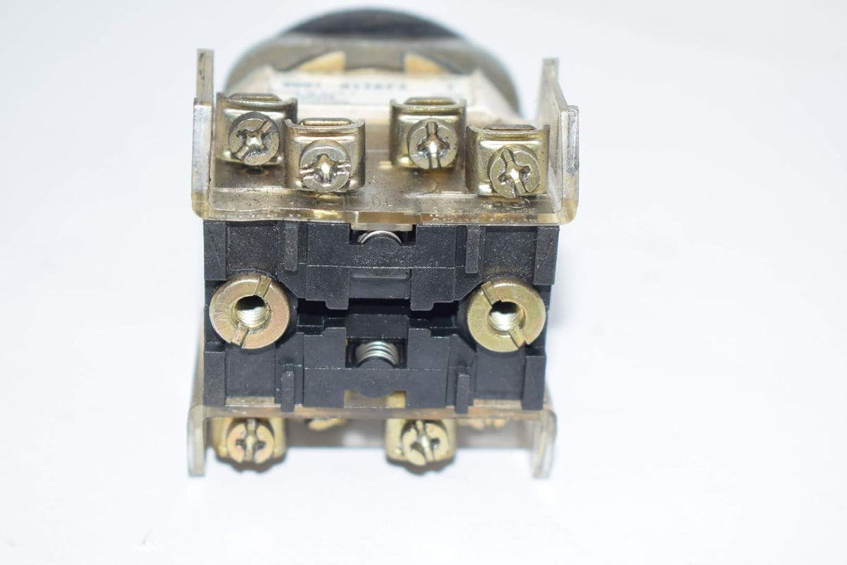 Allen Bradley 800T-N17KF4 Selector Switch