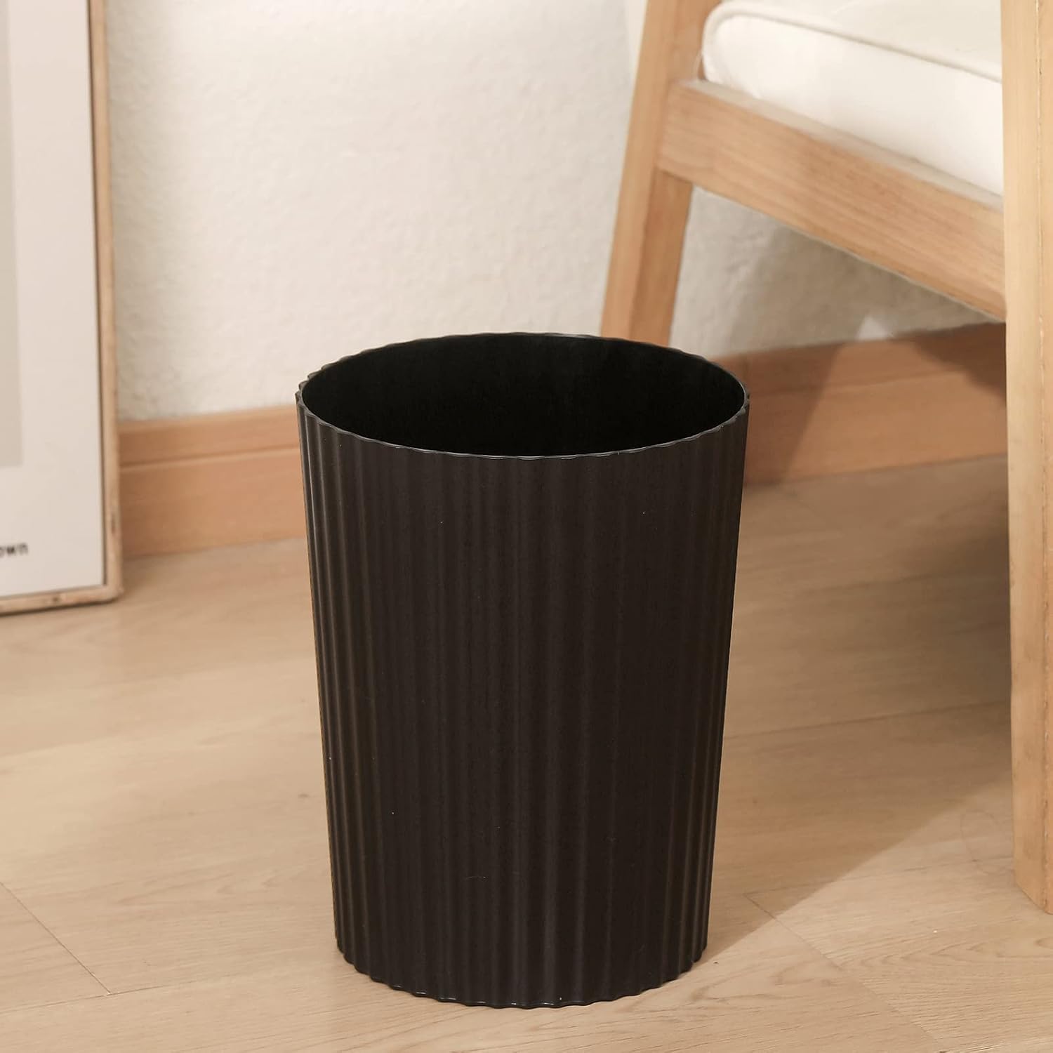 Small Trash Can Plastic Wastebasket Round Garbage Container Bin for Bathroom, Kitchen, Bedroom, Home Office, College