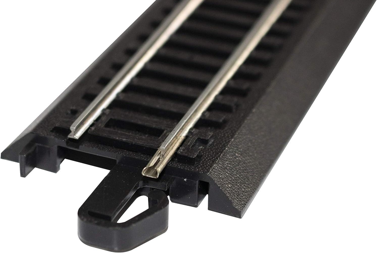 Trains 9" Straight Track Bulk 50Pk Steel Alloy - Roadbed HO Scale | Snap-Fit E-Z Track, 9” Straight Track - Bulk (50