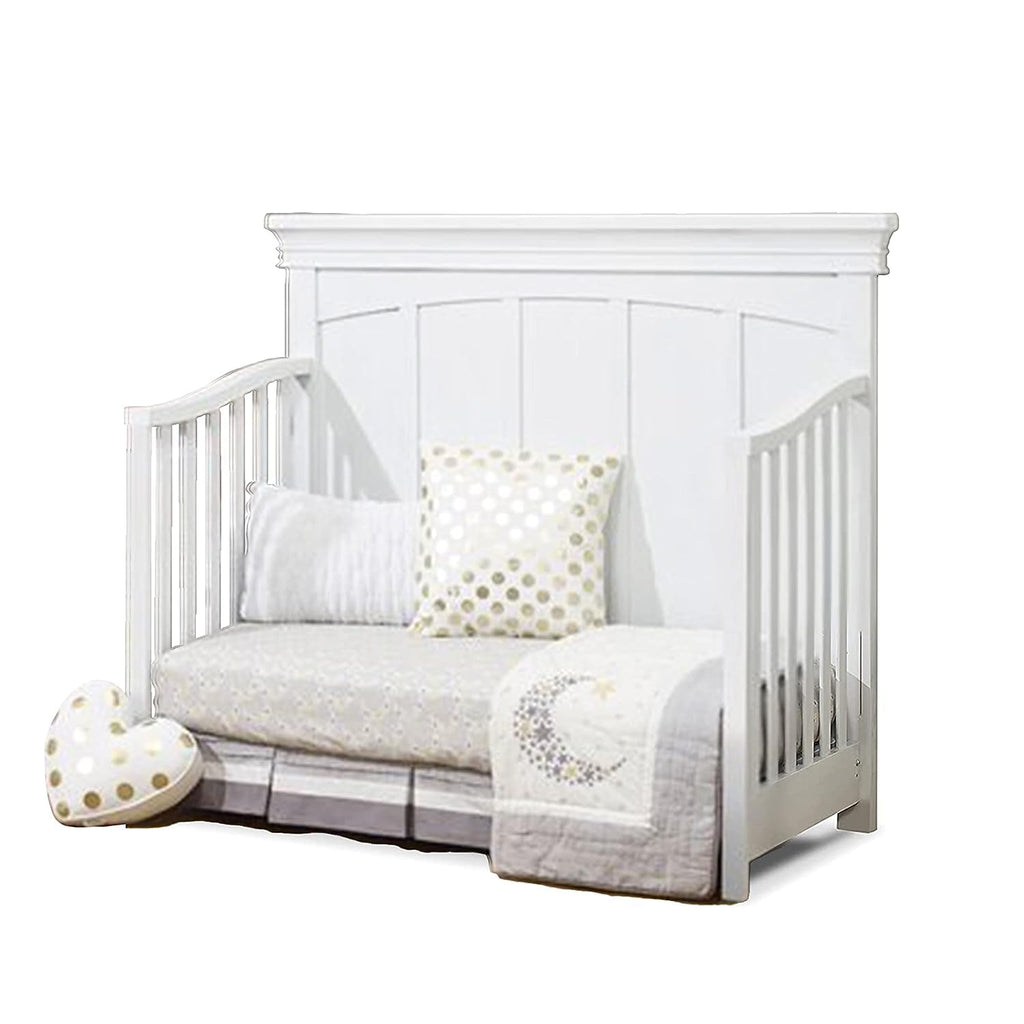 Furniture Modesto Classic 4-in-1 Convertible Crib, Wooden Baby Bed, Non-Toxic Finish, Toddler Bed, Daybed & Full-Size
