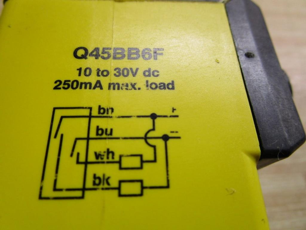 Banner Engineering Q45BB6F Sensor; Bipolar NPN PNP; Fiber Optic Sensing Mode; Photoelectric; LED; Barrel