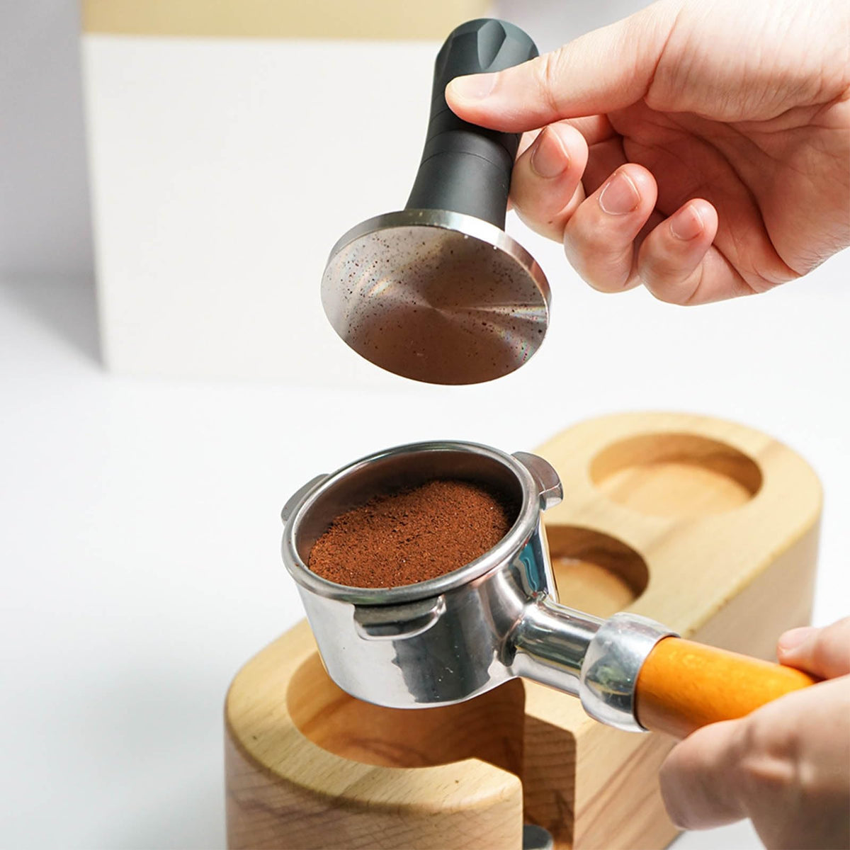 Distribution Tools, 2 in 1 Coffee Tamper Stirrer Kit, Coffee Presser and Hand Distribution Tool Set Professional for Home Stirrer Replacement, Black (58MM)