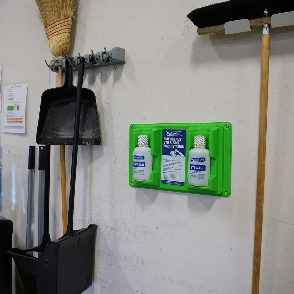 Wall-Mount Eyewash Station with Two 32 oz Bottles