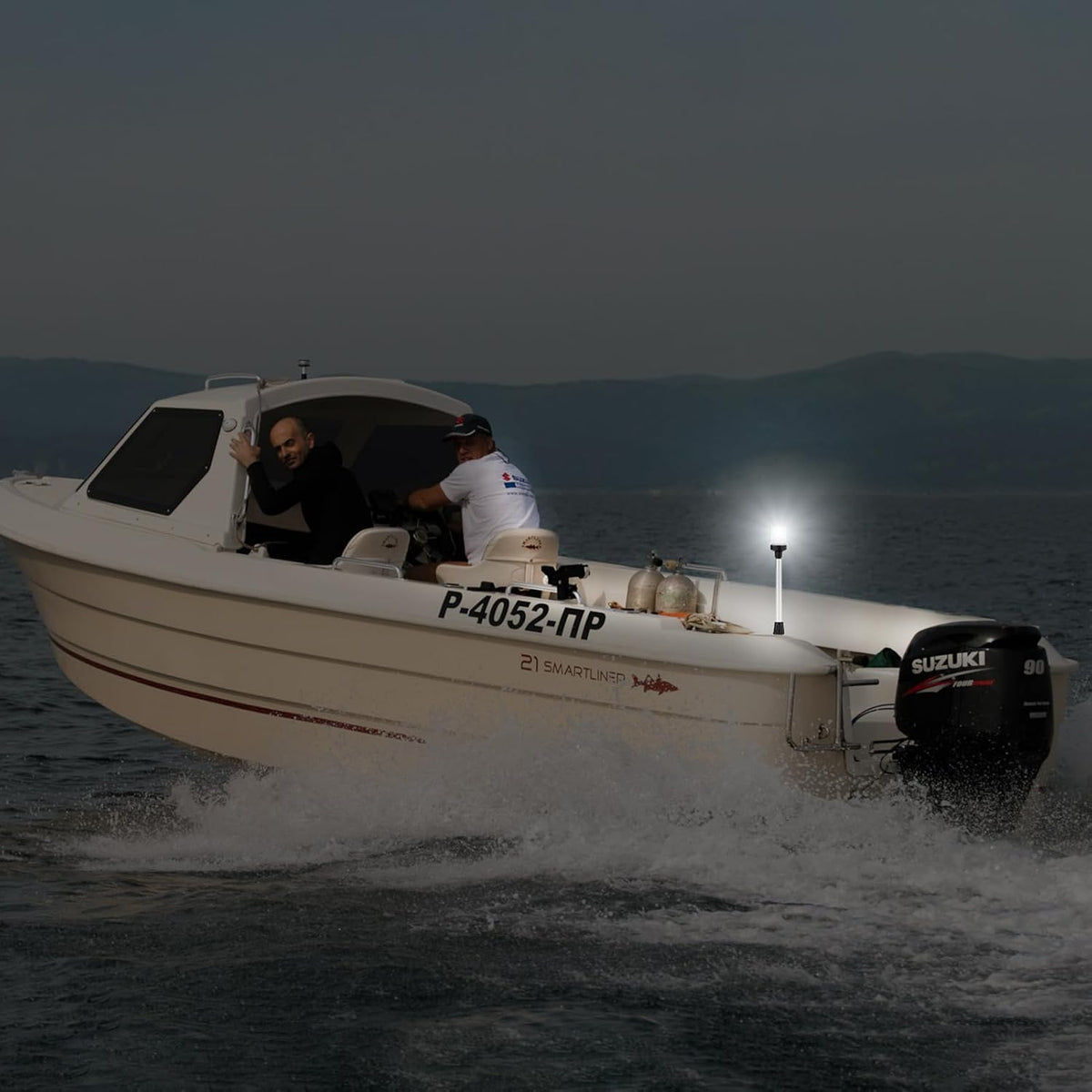 Obcursco LED Boat Stern Lights, 3NM LED Anchor Light with Base