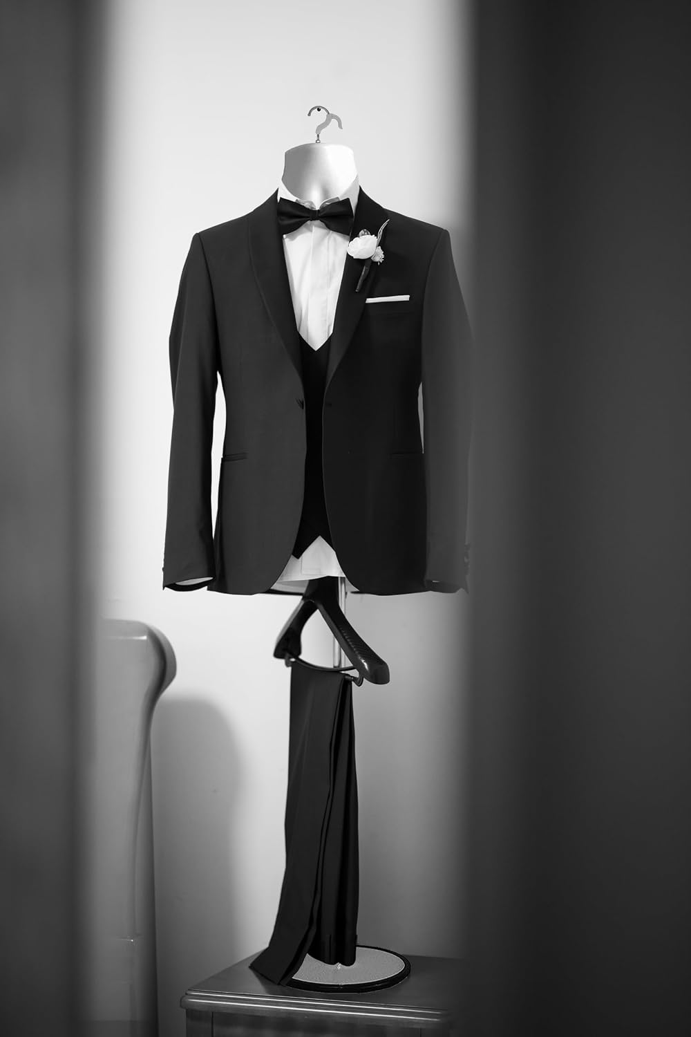 Male Mannequin Torso with Metal Stand Hollow Back Body Stackable Dress Form for Tshirt Display, Countertop, Craft