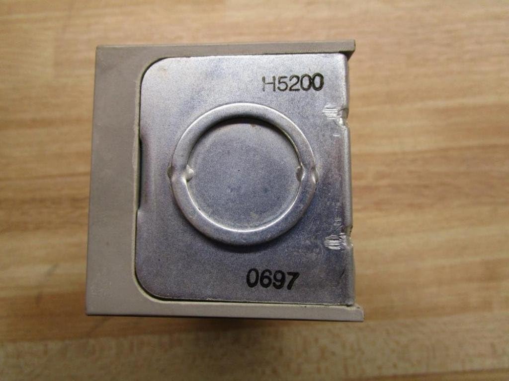 Cutler Hammer 10250H5200 Push Button Station