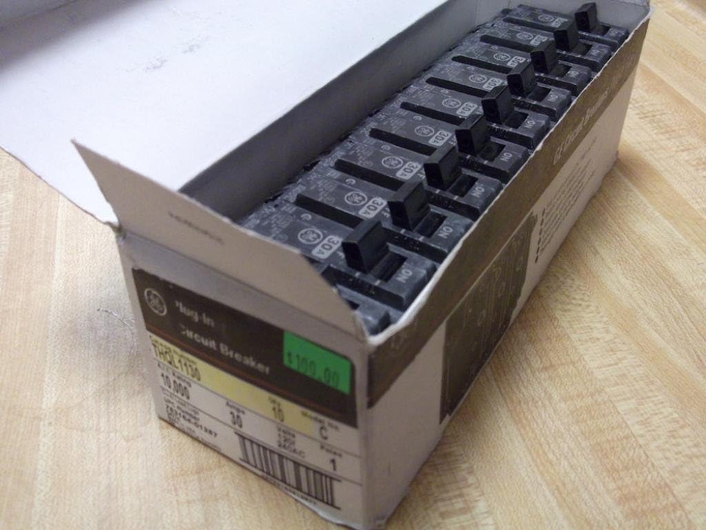 GE Q-Line 30 amps Standard Single Pole Circuit Breaker