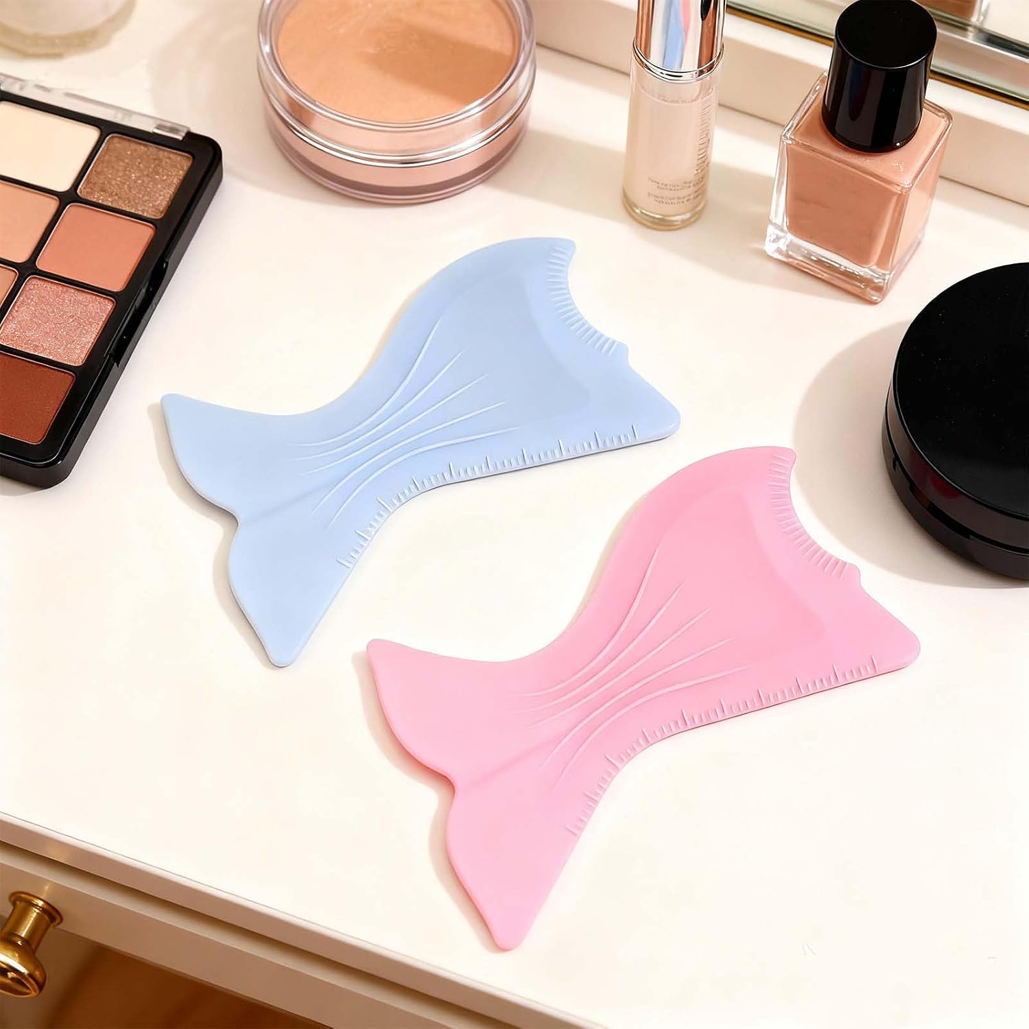 7-in-1 Silicone Eyeliner Stencil Tool for Defined Eye Makeup - Reusable Mascara Shield, Eyebrow Shaper, and Blush