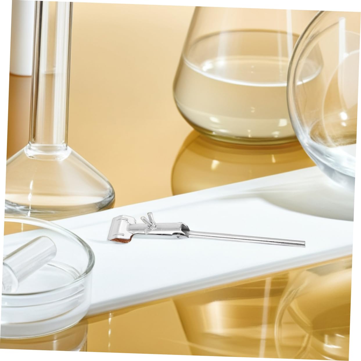 Laboratory Test Tube Clamp Holder for Secure Support of Beakers and Flasks Experiments Efficient Lab Setup Equipment