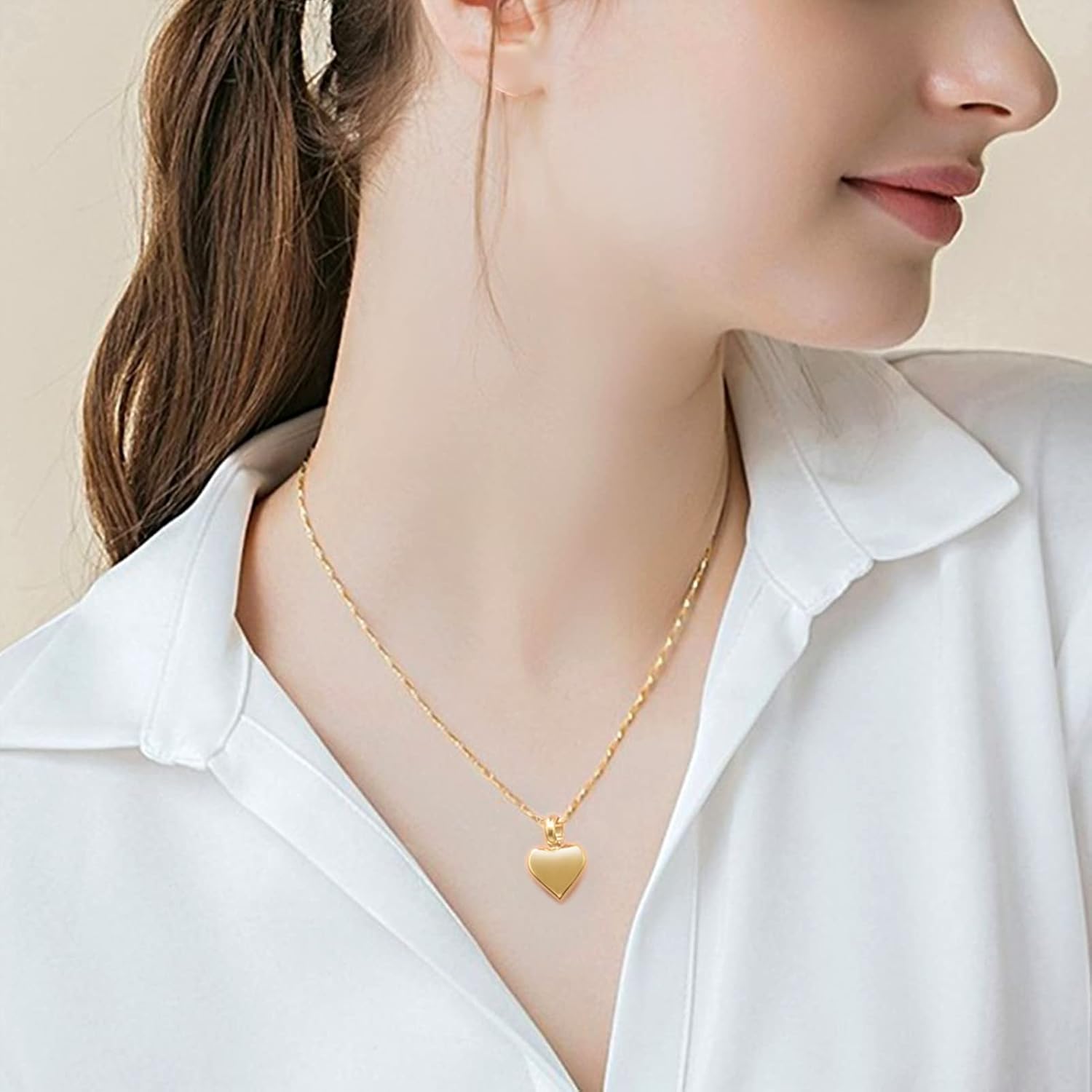 Small Heart Urn Necklace for Ashes Cremation Jewelry for Women Stainless Steel Pendant Memorial Ash Holder Loved Ones