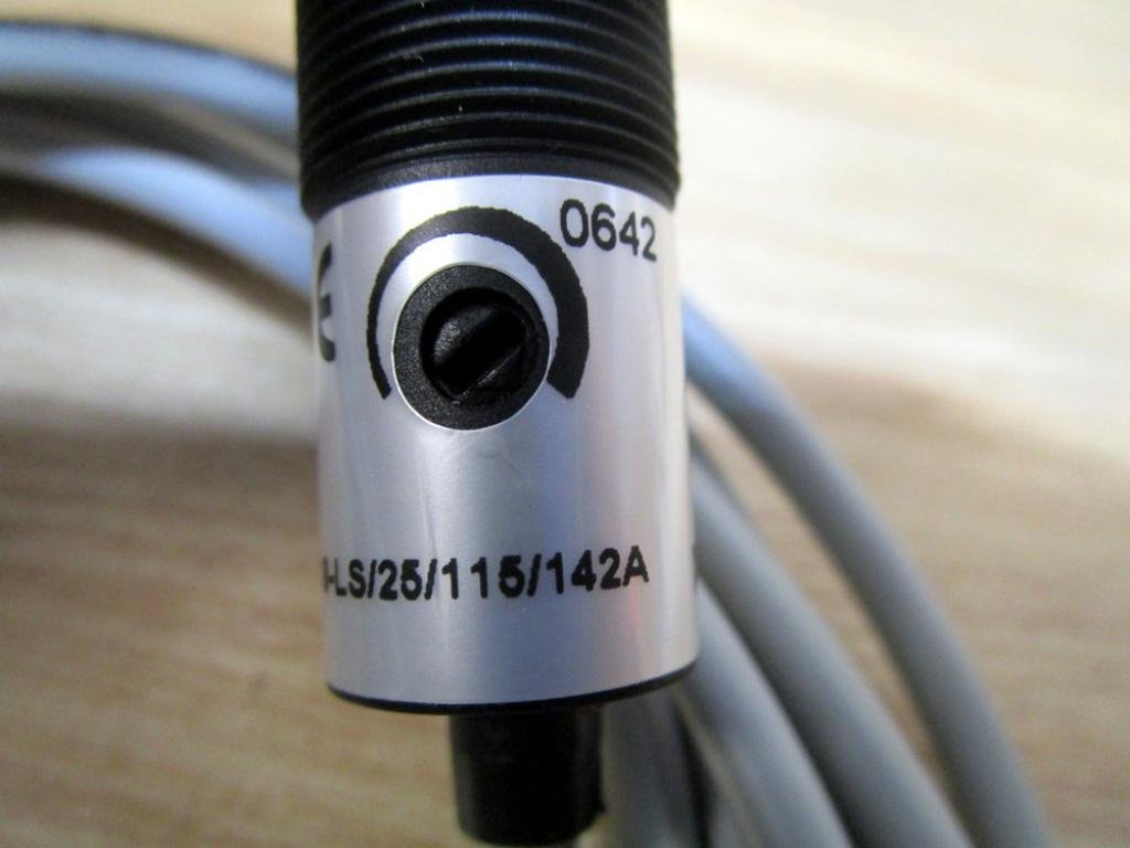 Pepperl + Fuchs 904890 Photoelectric Sensor CP18LS25115142A