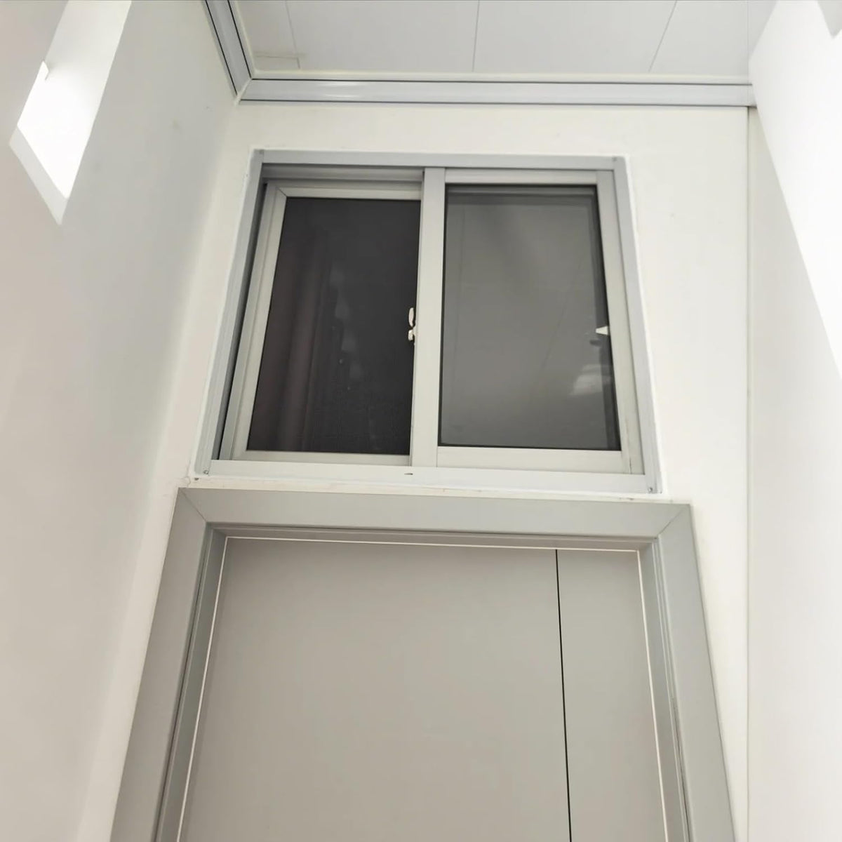 Basement Sliding Windows, Shed Windows with Tempered Glass and Fiberglass Screen, Includes Expansion Screws, for