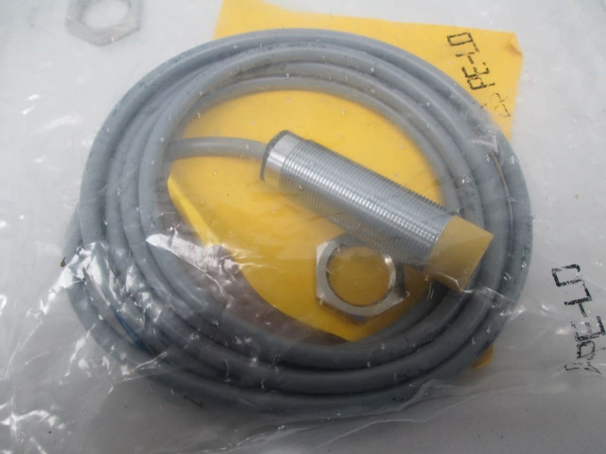 NEW TURCK NI8-M18-LIU INDUCTIVE Proximity Switch 15-30V-DC 0-20MA D305182