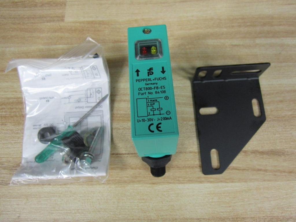 Pepperl + Fuchs 42704 Photoelectric Sensor OCT800-F8-E5-V1-Y