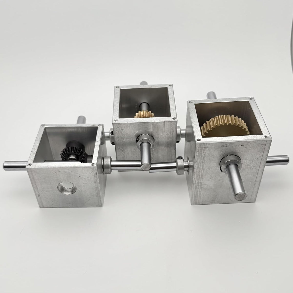 Gearbox Worm Gear Gearbox 8mm Shaft 1:15 1:20 1:25 1:30 1:35 Transmission Steering Turnine Reducer Angle Device Commutator Steering Direction(1 to 35 Ratio)