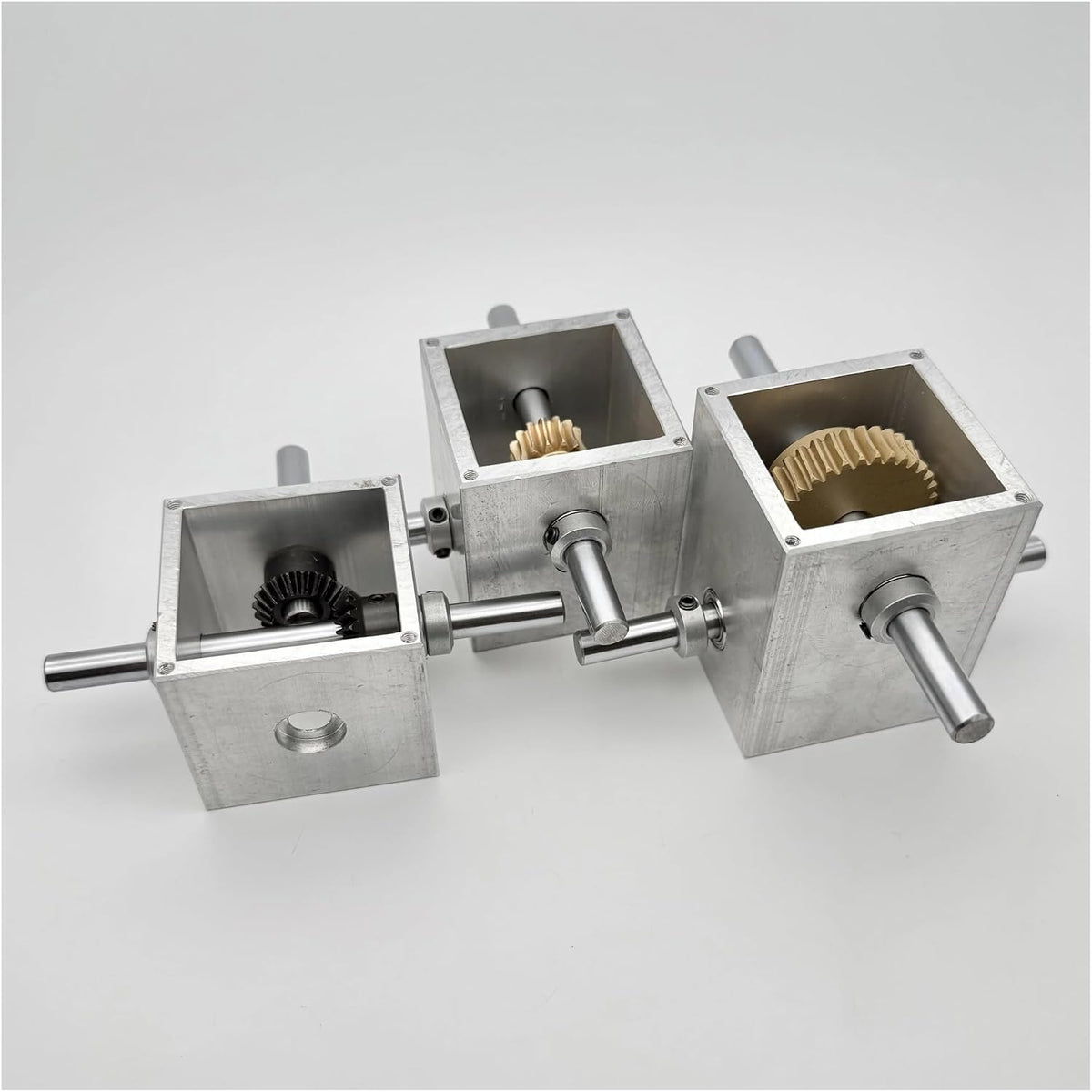 Transmission Gearbox 8MM 1:1/15/20/25/30/35 Manual Electric Micro Turbine Worm Gear Reducer Screw Lift Automation Equipment for DIY Mechanical Application(BZ01-1 50x50x45mm)