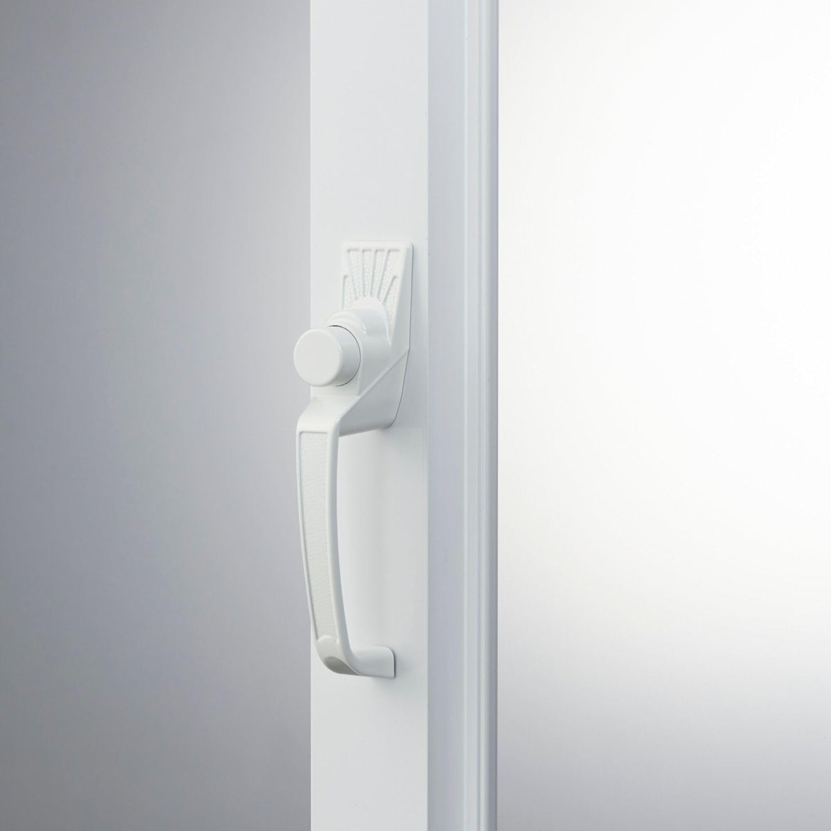 Model 910 Classic Push Button Handle with Latch for Storm Door and Screen Door, White