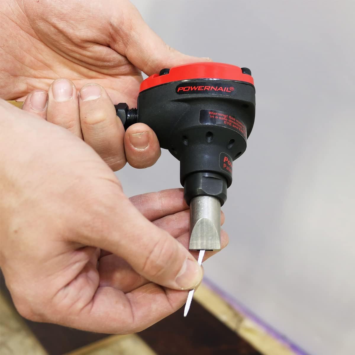PALM001 PowerPalm 16/18 Gauge Flooring Cleat Nailer