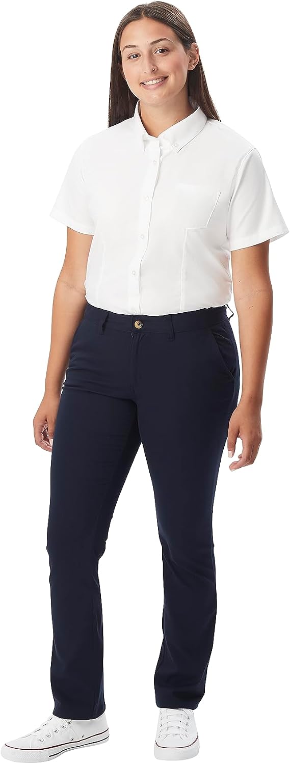 Women's Junior's Fitted Wrinkle-Resistant Oxford Shirt with Short Sleeves