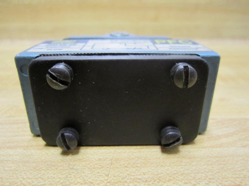 Mac Valves R2-02-35-G Flow Control Valve