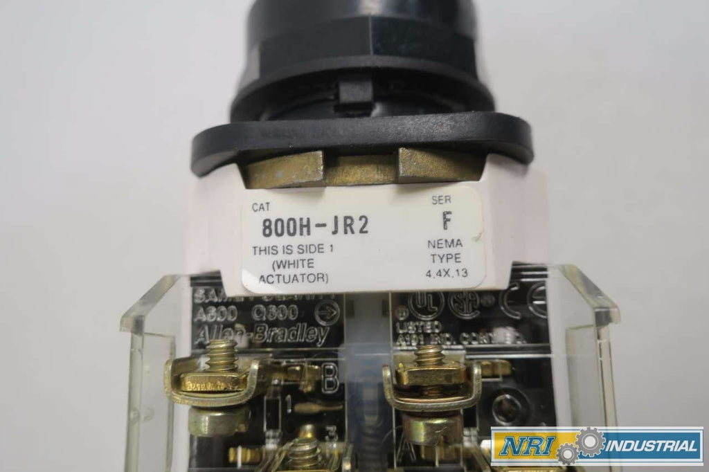ALLEN BRADLEY 800H-JR2 3-POSITION SELECTOR SWITCH SER F D580564