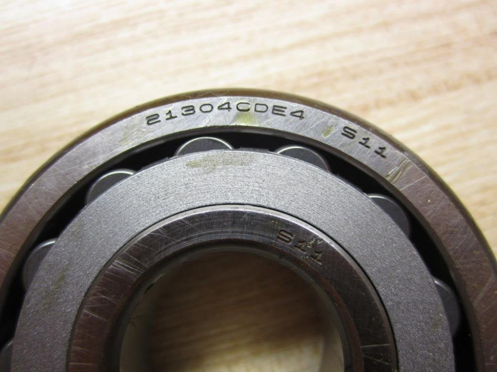NSK 21304CDE4 Bearing, Open, 15MM Width, 52MM OD, Spherical Roller, 20MM ID