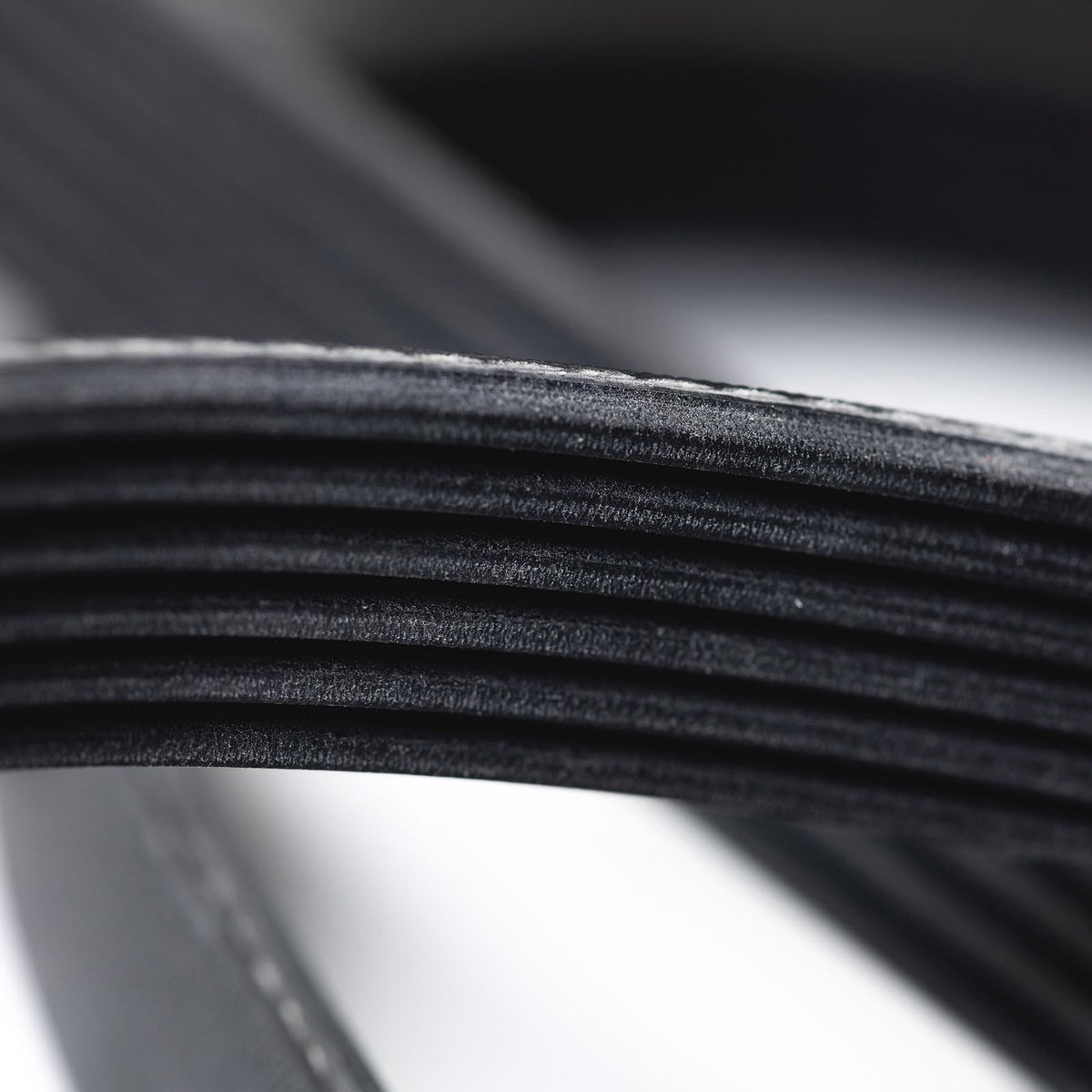 uxcell 2pcs 260J6 PJ V-Ribbed Belt 6 Ribs 26" Length x 0.55" Width x 0.14" Height, EPDM Rubber Poly V Belt, Multi Wedge Micro V Belt