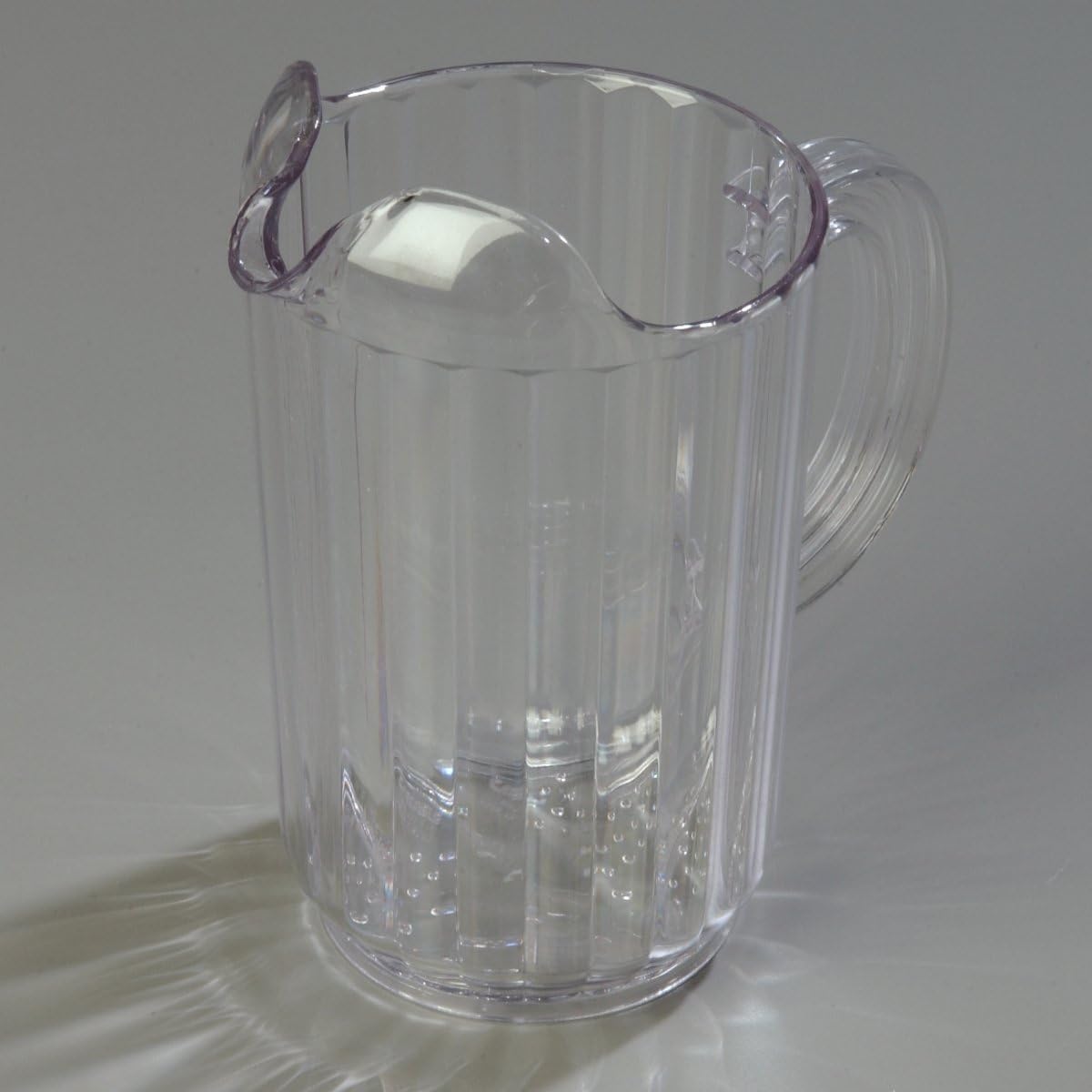 Pitcher, Plastic Pitcher with Ice Trap for Serving Cold Beverages at Home and in Commercial Setting, 32 Oz, 1 Count
