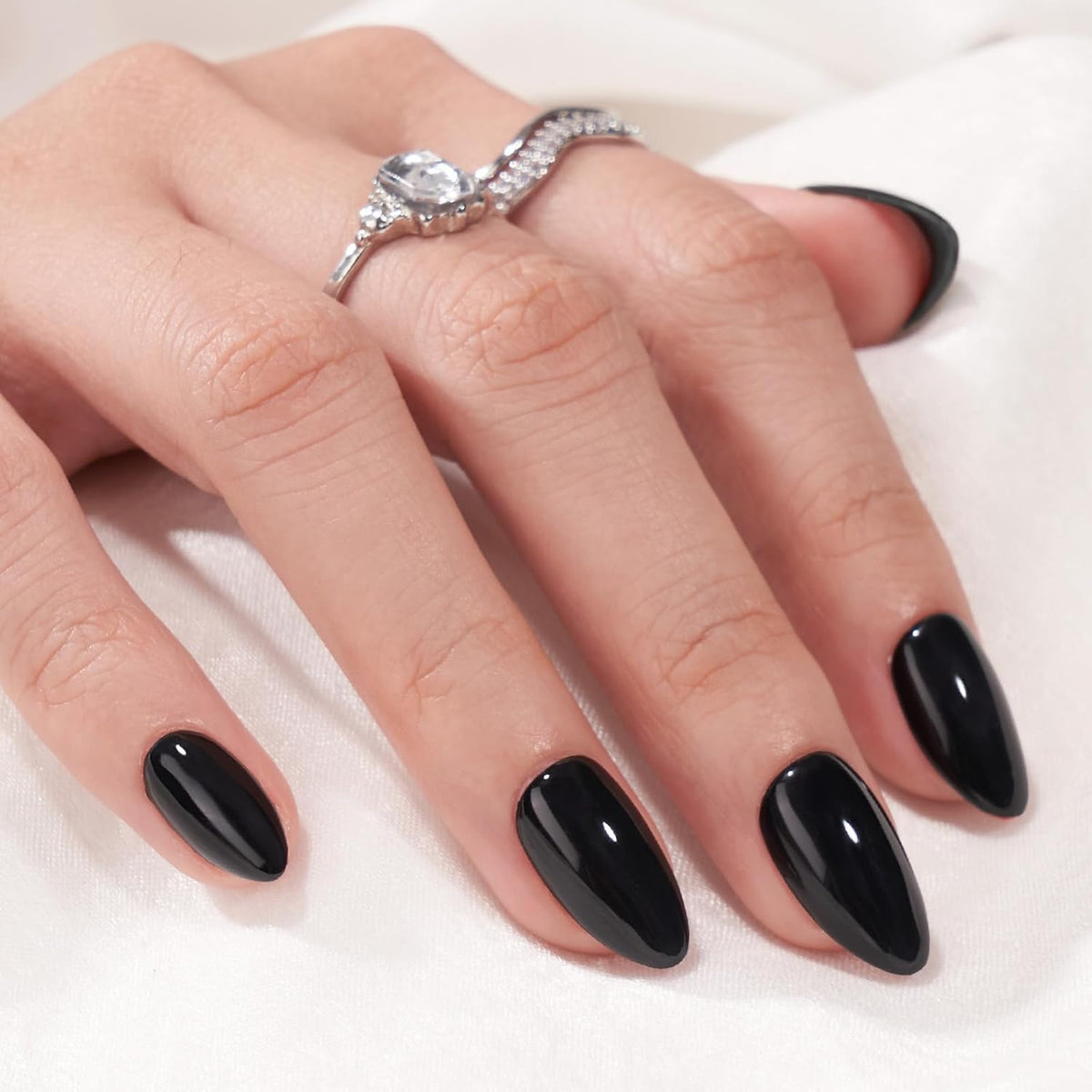 Press on Nails, Short Almond Black Fake Nails, 32Pcs Full Kit