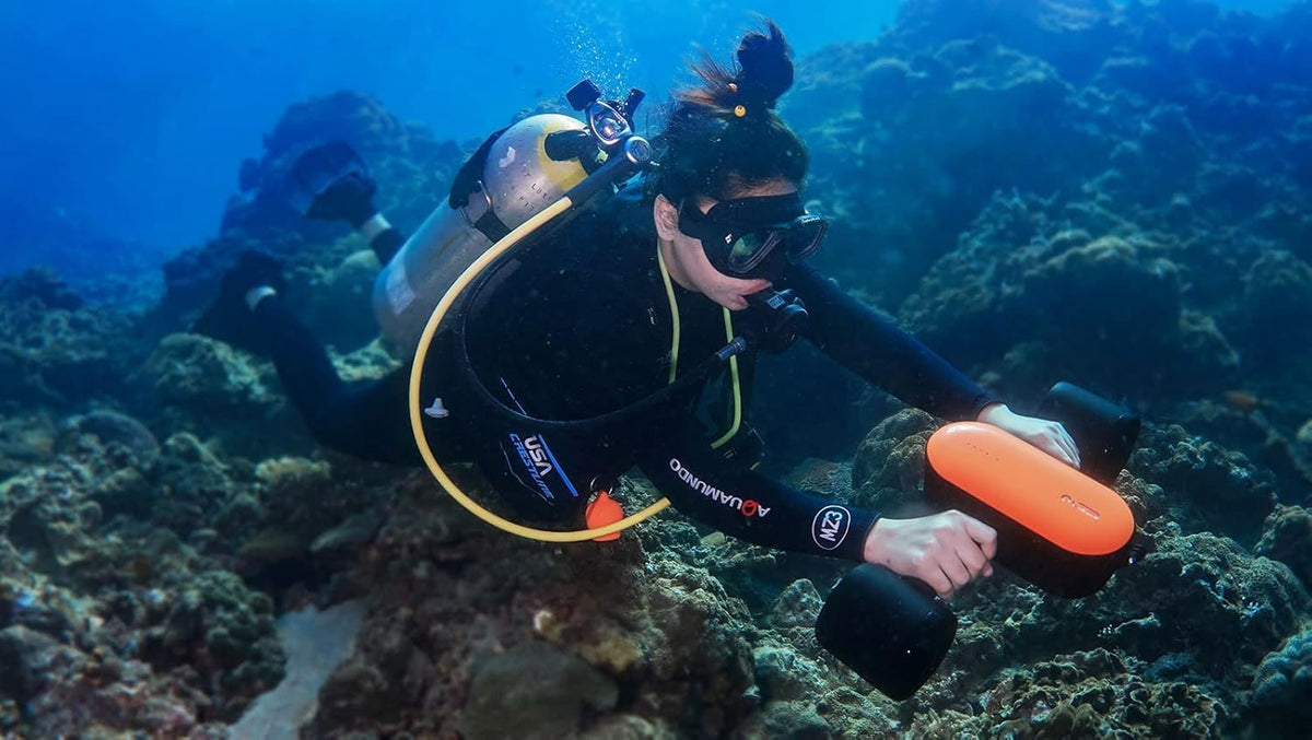 Geneinno S2 Underwater Scooter, Dual-Motor Diving Propulsion System, 4400mAh Battery, 350W Max Power, 4.32km/h Speed