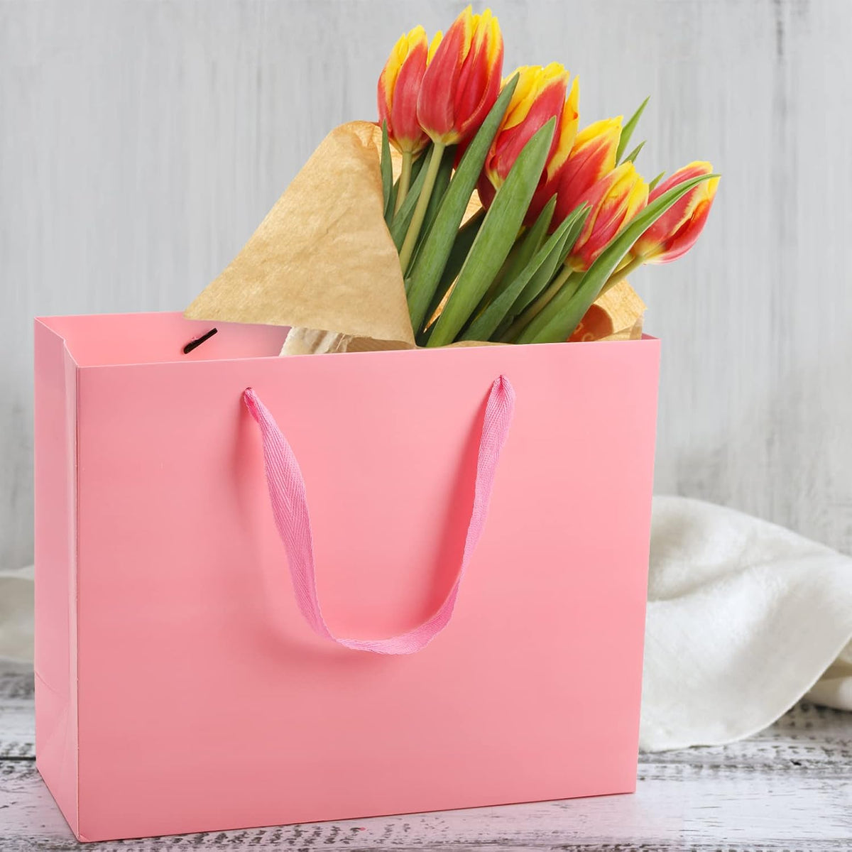 30 Pack Pink Gift Bags, Heavy Duty Kraft Paper Bag